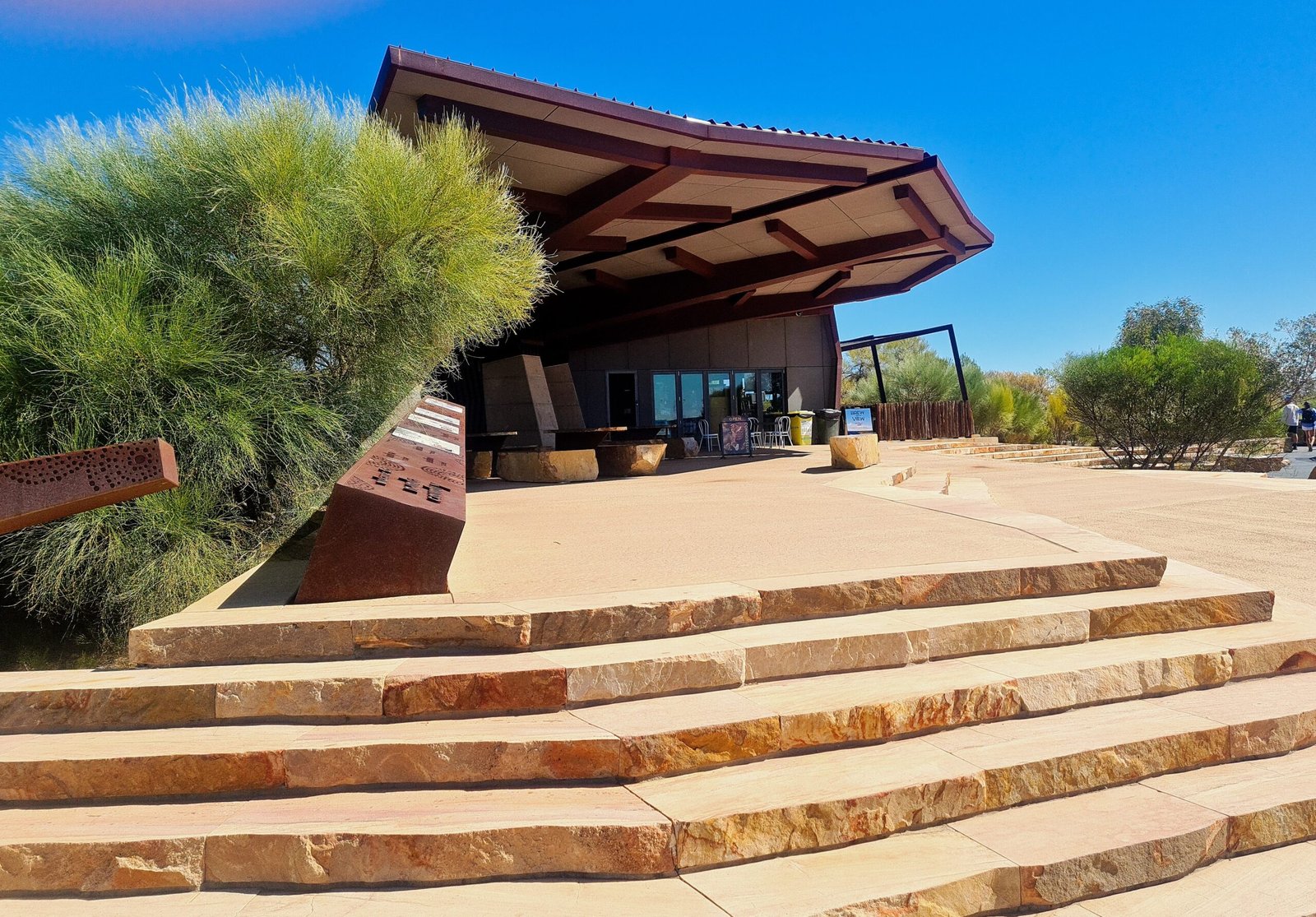 Entrance steps and shelter at Kalbarri Skywalk